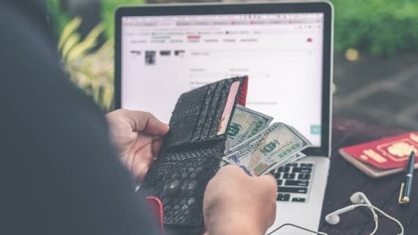 Stage non rémunéré : comment bien gérer mes dépenses ?